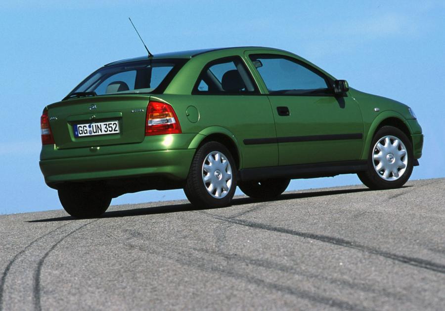  Opel Astra 3-Door (G) 1998 года  (фото 24 из 36)
